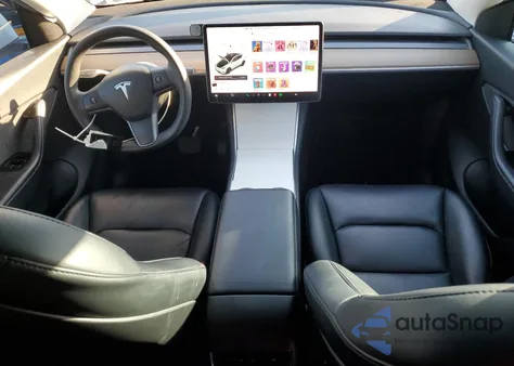 2021 Tesla Model Y z USA, uszkodzony, nr VIN 5YJYGDEE1MF090728